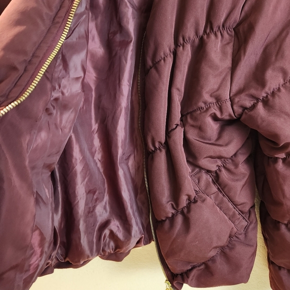 H&M Burgundy Satin Puffer Quilted Jacket Size 12 - Picture 6 of 6